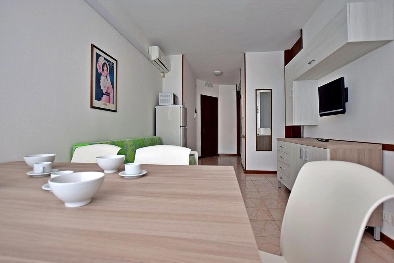 Condominio Luna 1 Lignano Sabbiadoro Exterior foto
