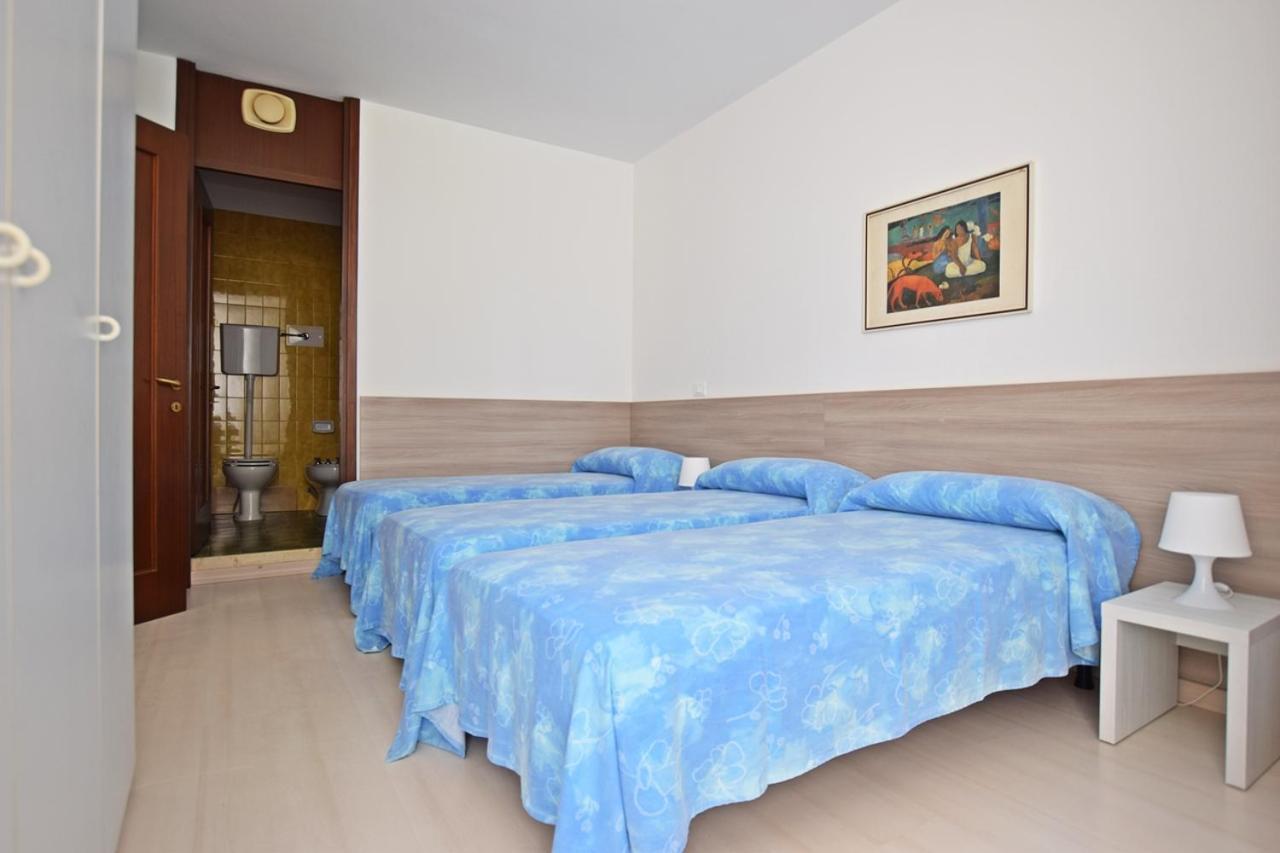 Condominio Luna 1 Lignano Sabbiadoro Exterior foto